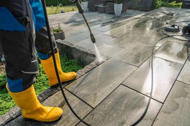 Professional pressure washing service in Pensacola